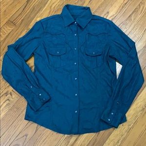 Women’s long sleeve button down